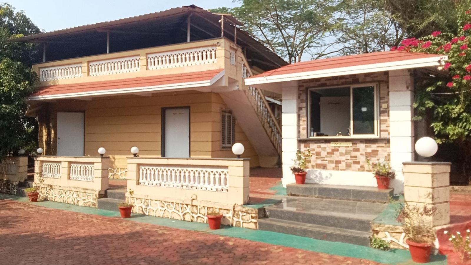 Giriraj Garden Resort Vagholi  Екстер'єр фото